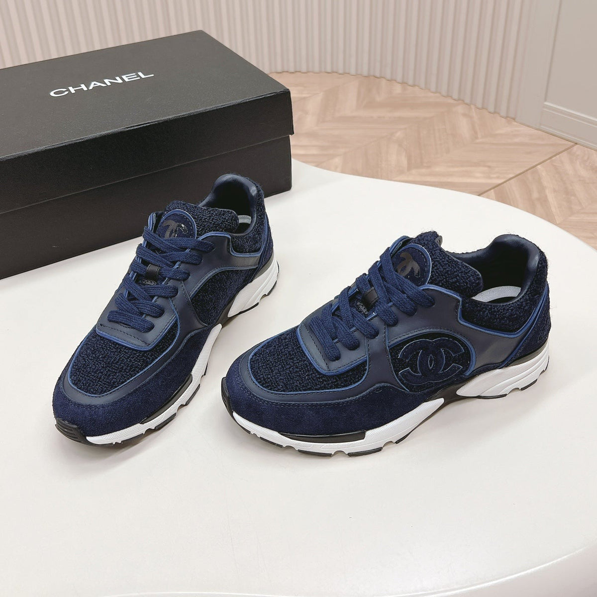 TRAINERS IN MIDNIGHT BLUE SUEDE AND CALFSKIN