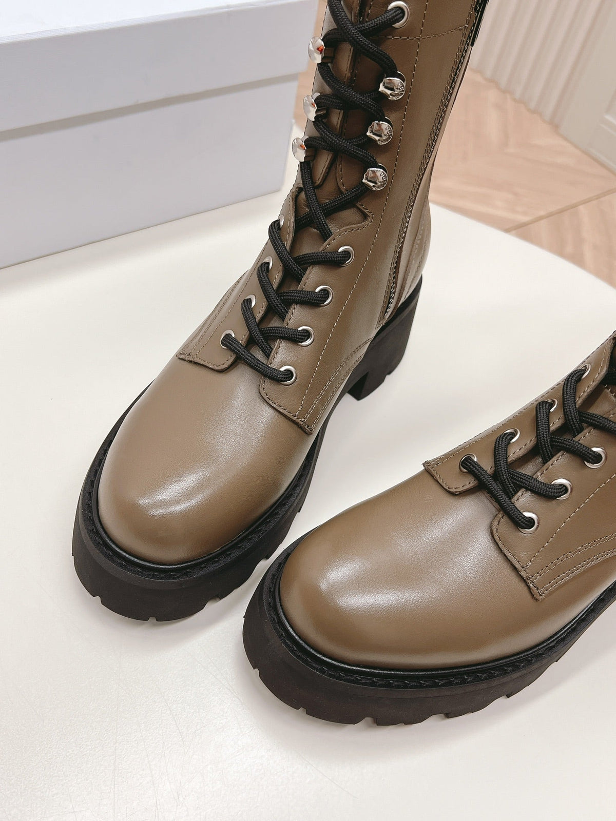 TRIOMPHE RANGERS MID LACE-UP BOOT IN CHOCOLATE BROWN CALFSKIN