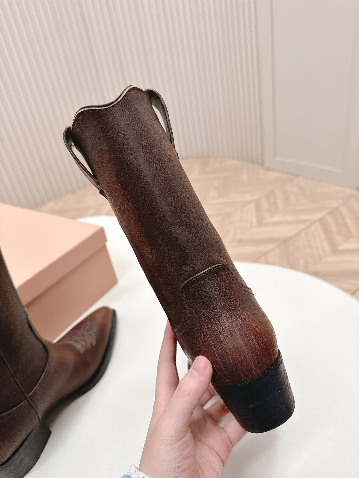 POINTED TOE BOOTS IN COCOA BROWN CALFSKIN