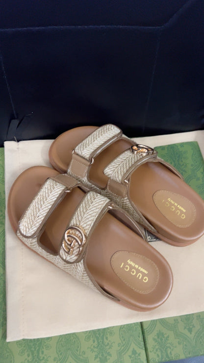 GG SANDAL WITH DOUBLE G CARAMEL CALFSKIN
