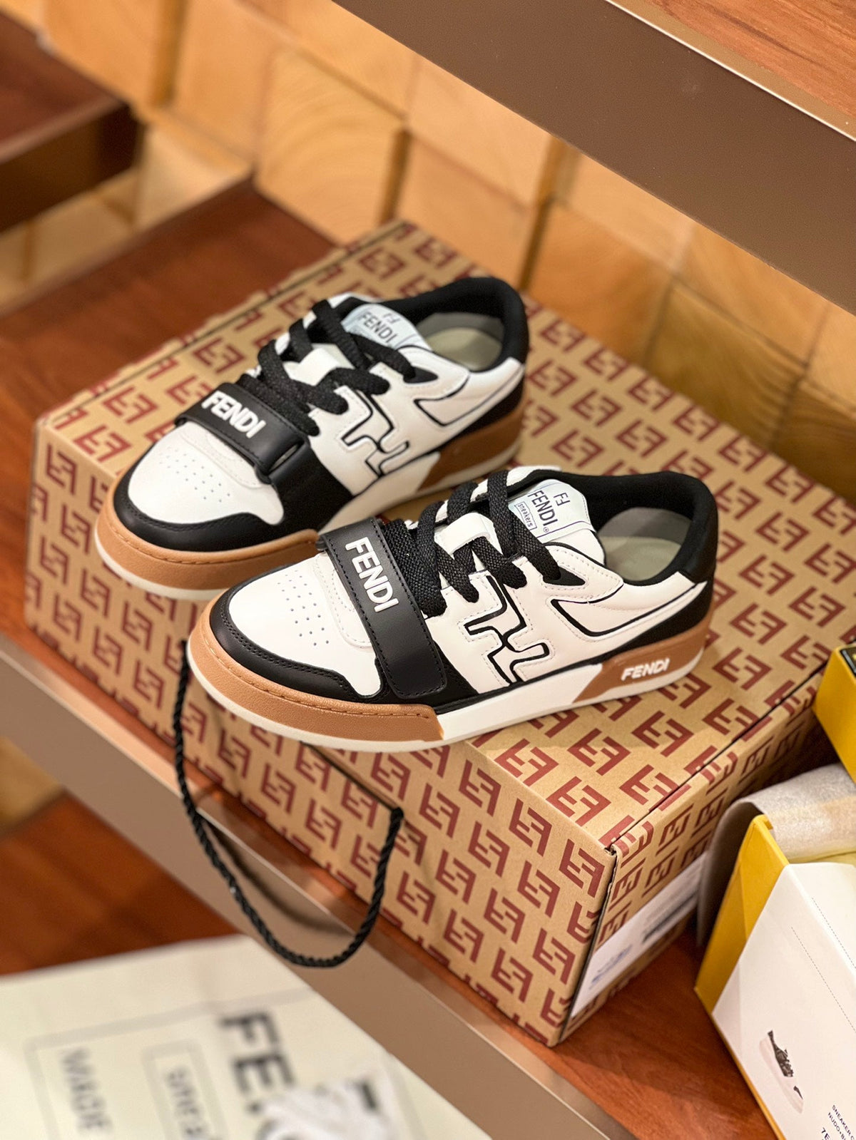 FENDI MATCH IN WHITE MIX BLACK AND BROWN CALFSKIN
