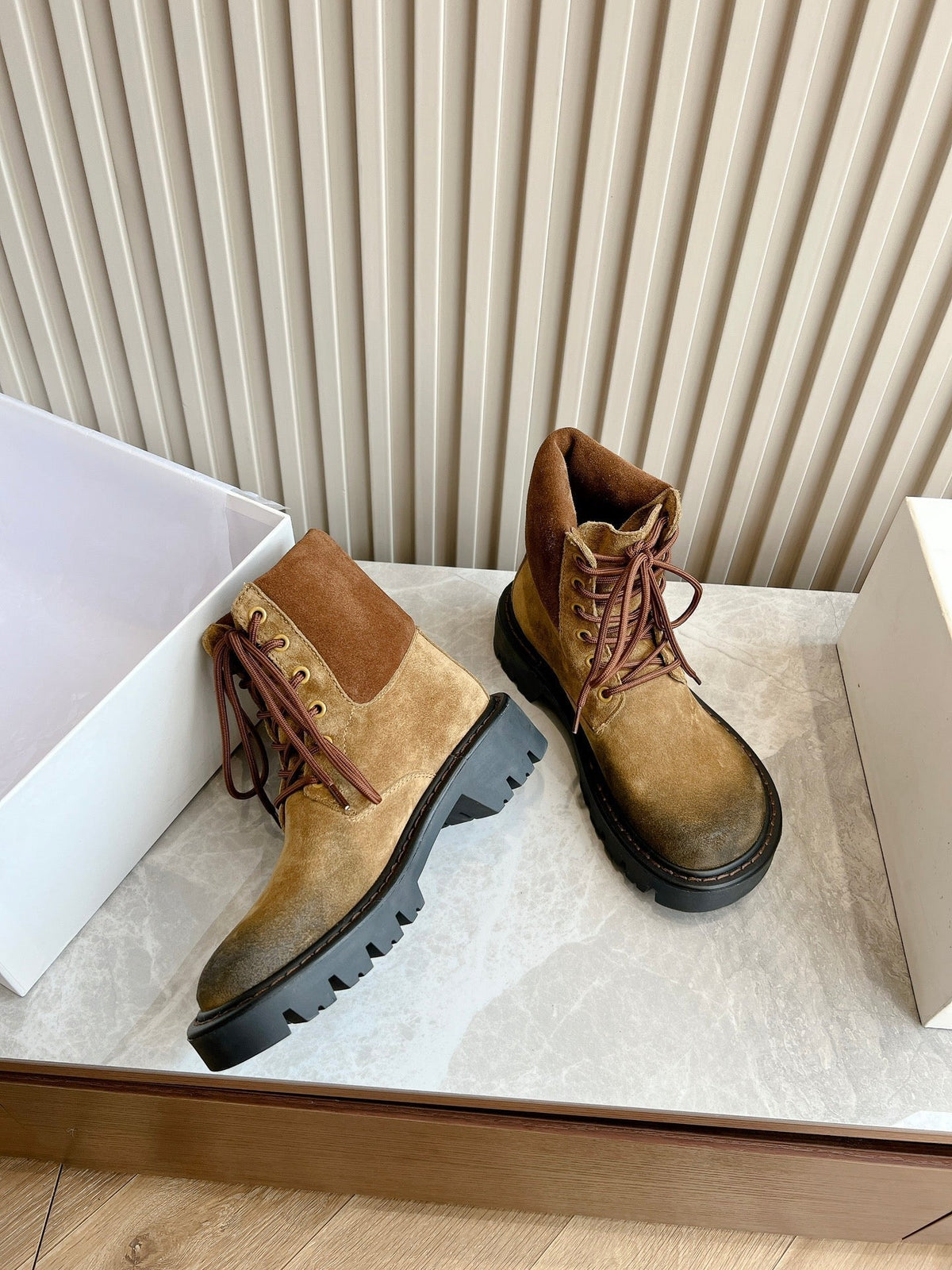 LW SIERRA COMBAT BOOT BROWN AND BLACK SUEDE