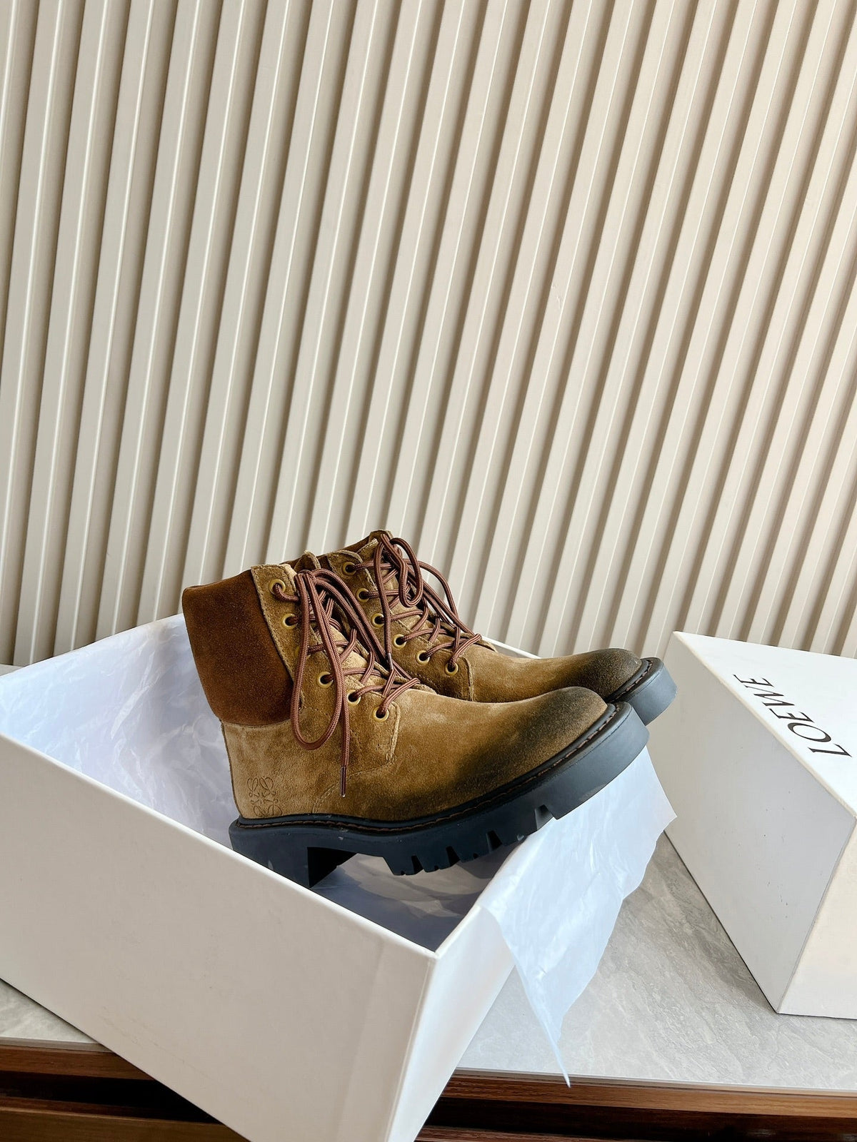 LW SIERRA COMBAT BOOT BROWN AND BLACK SUEDE