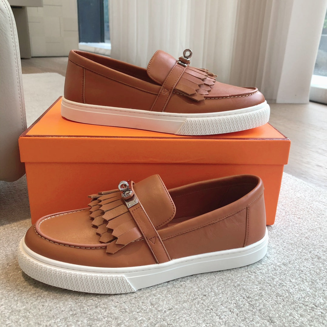GAME SLIP-ON SNEAKER CARAMEL WITH TASSELS CALFSKIN