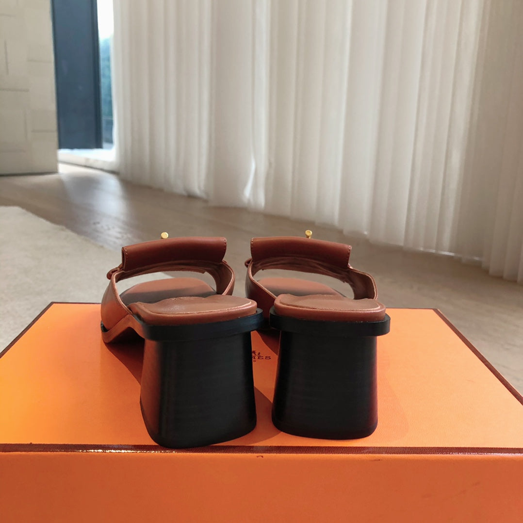 ILOT 45 SANDAL CARAMEL CALFSKIN