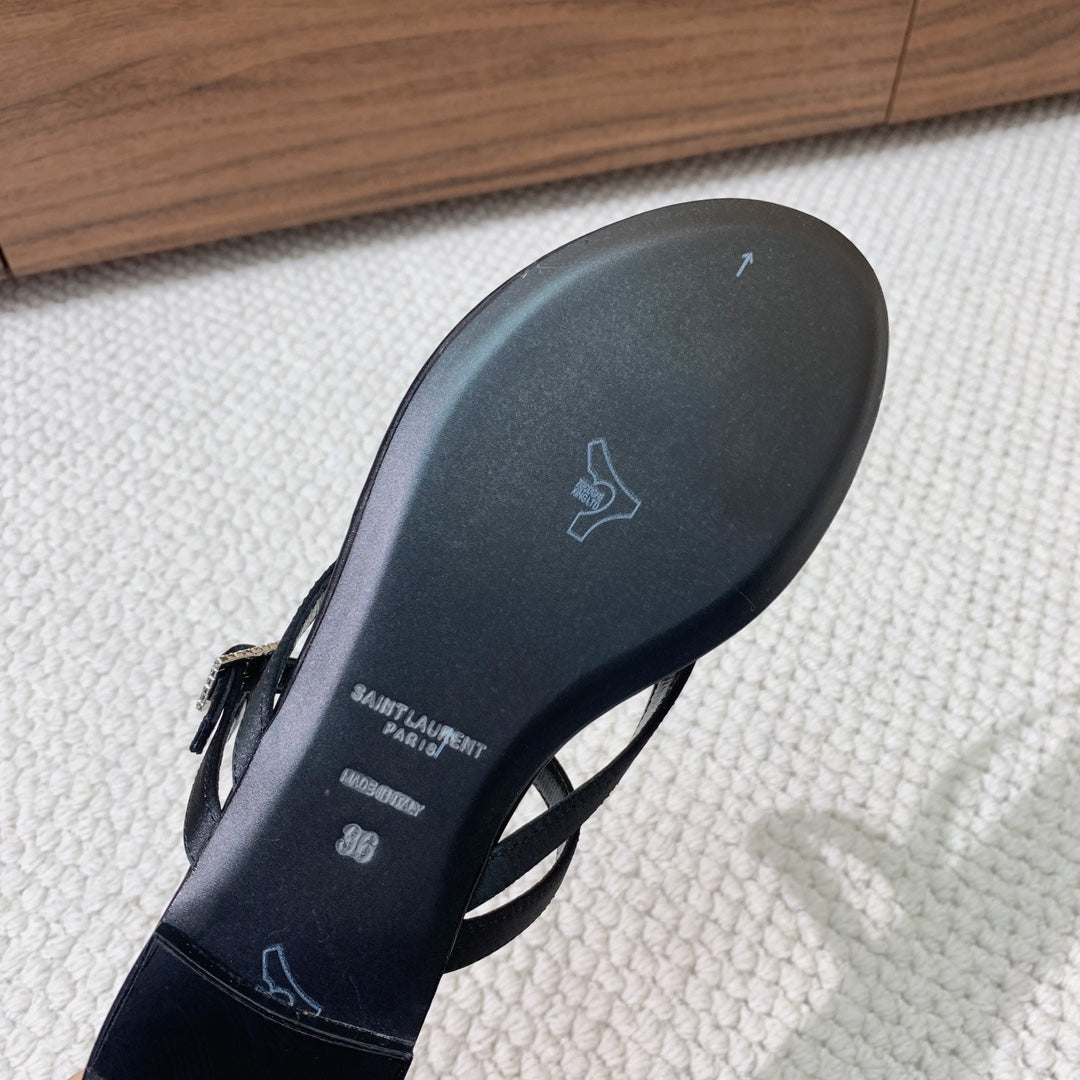 SL CRYSTAL BUCKLE THONG SANDAL BLACK SATIN