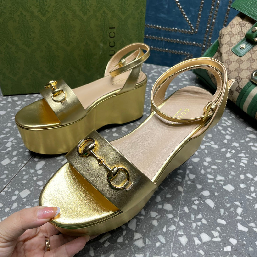 GG HORSEBIT FLATFORM SANDAL METALLIC GOLD CALFSKIN