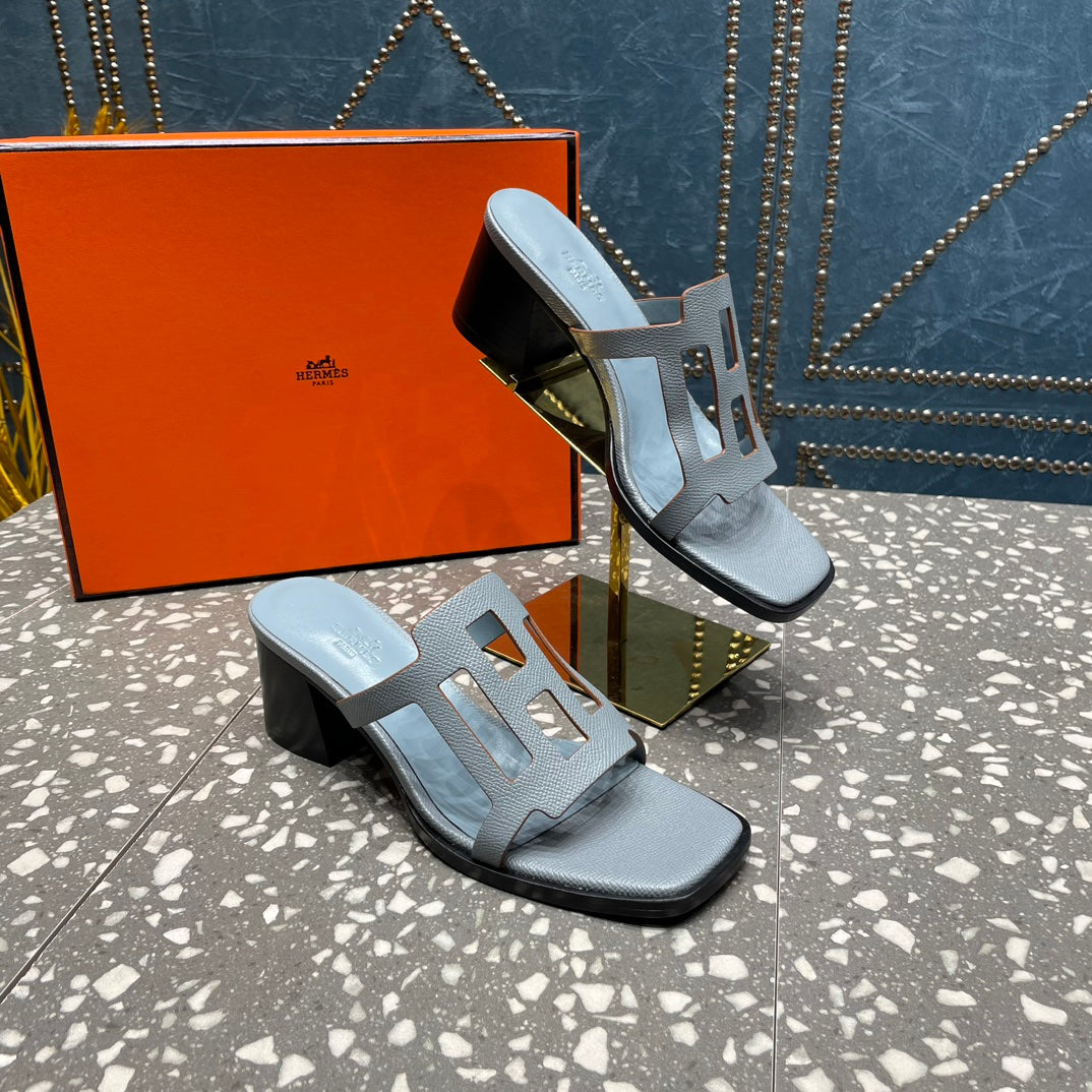 IZZY 50 MM SANDAL IN POWER BLUE SHEEPSKIN