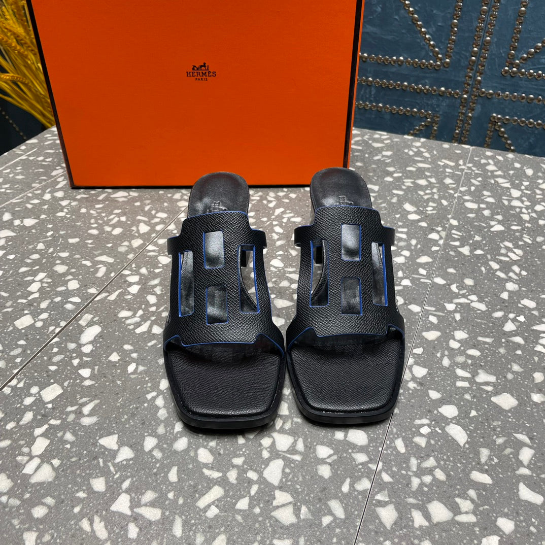 IZZY 50 MM SANDAL IN BLACK SHEEPSKIN