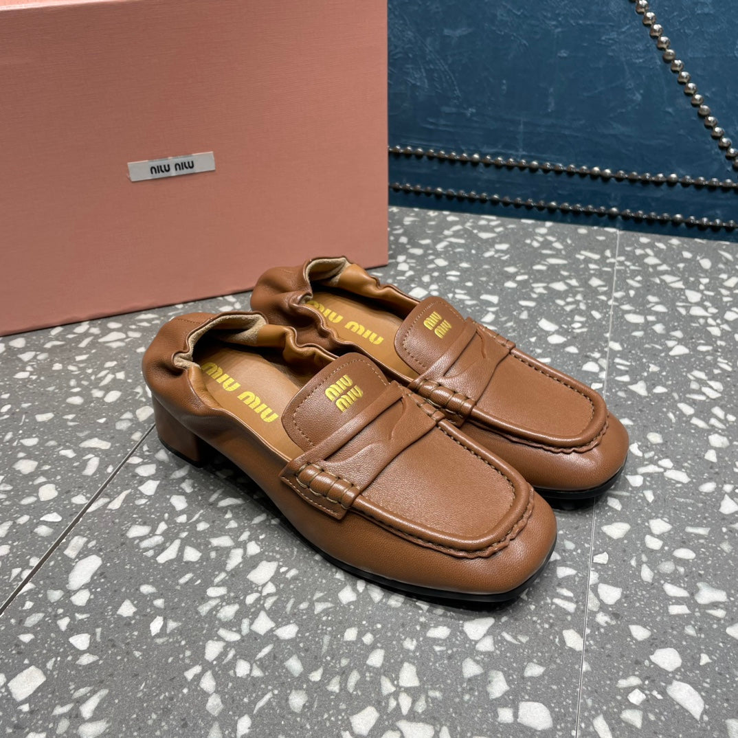 HIGH BROGUE LOAFERS IN CARAMEL BROWN LAMBSKIN