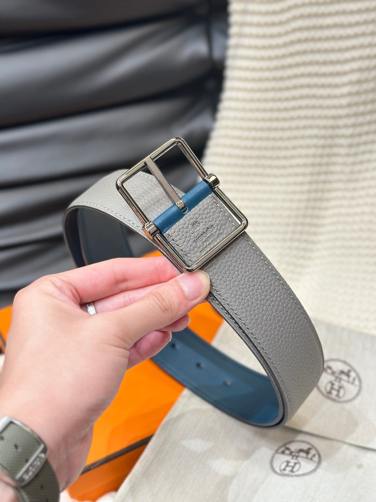 HM HADRIEN 38MM REVERSIBLE BELT GREY AND AEGEAN BLUE LEATHER SILVER BUCKLE