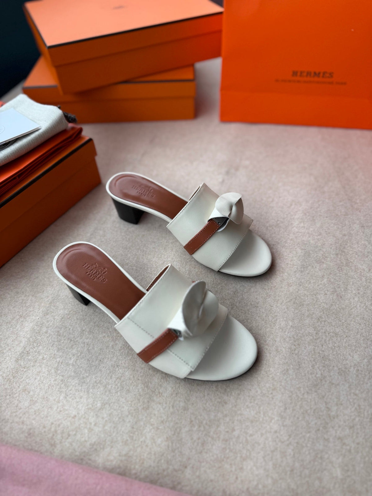 HIGH MULES IN WHITE CALFSKIN