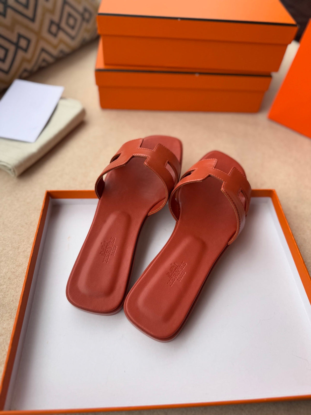 0RAN SANDALS IN GINGER ORANGE CALFSKIN
