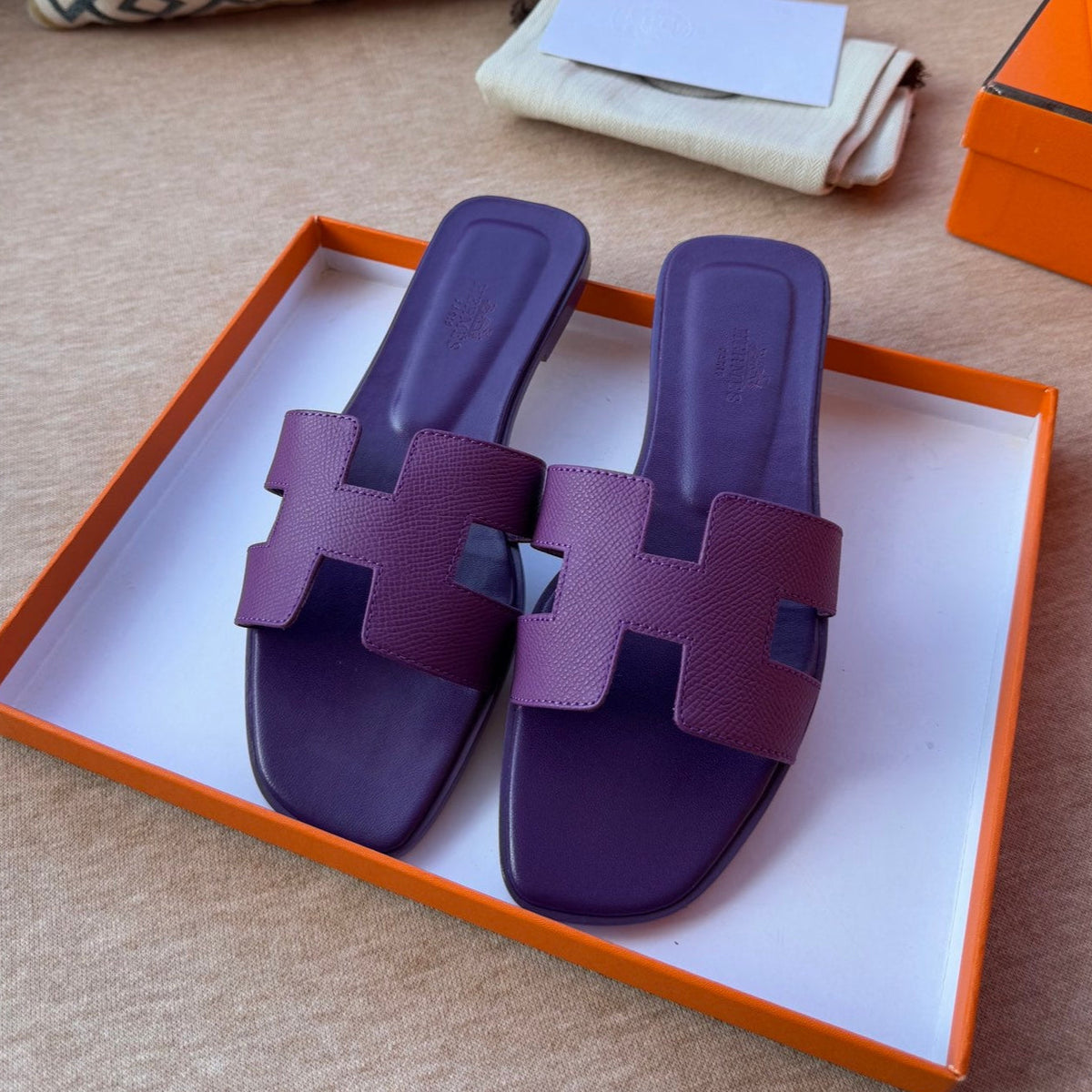 0RAN SANDALS IN ROYAL PURPLE CALFSKIN