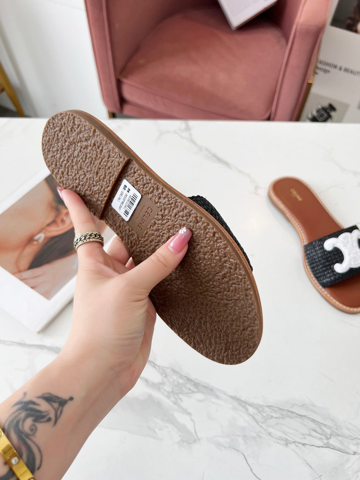 LYMPIA MULE BLACK RAFFIA AND WHITE WOOL LOGO