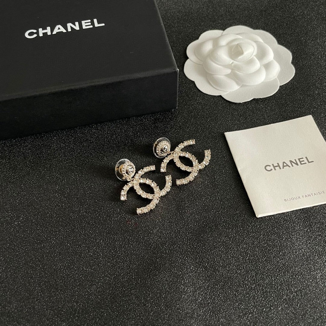 VINTAGE DOUBLE C STUD EARRINGS IN GOLD METAL FULLY EMBELLISHED CRYSTALS