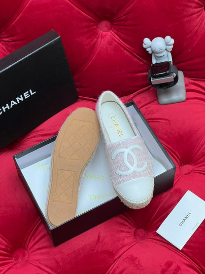 WOVEN LOAFERS IN LIGHT PINK FABRIC