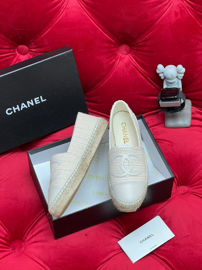 WOVEN LOAFERS IN WHITE BEIGE FABRIC