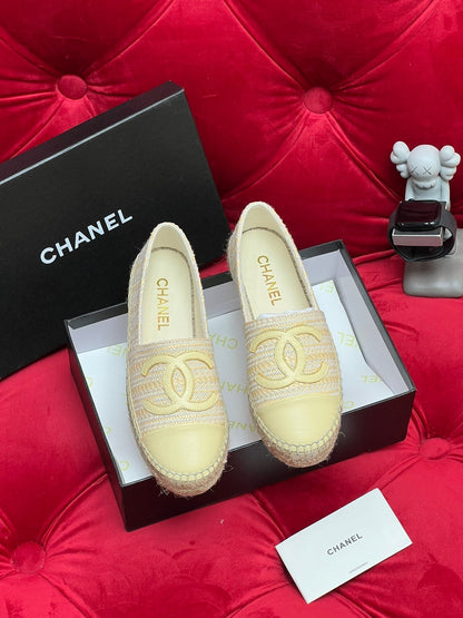 WOVEN LOAFERS IN DARK CREAM FABRIC