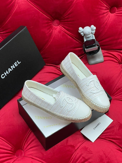 WOVEN LOAFERS IN WHITE FABRIC