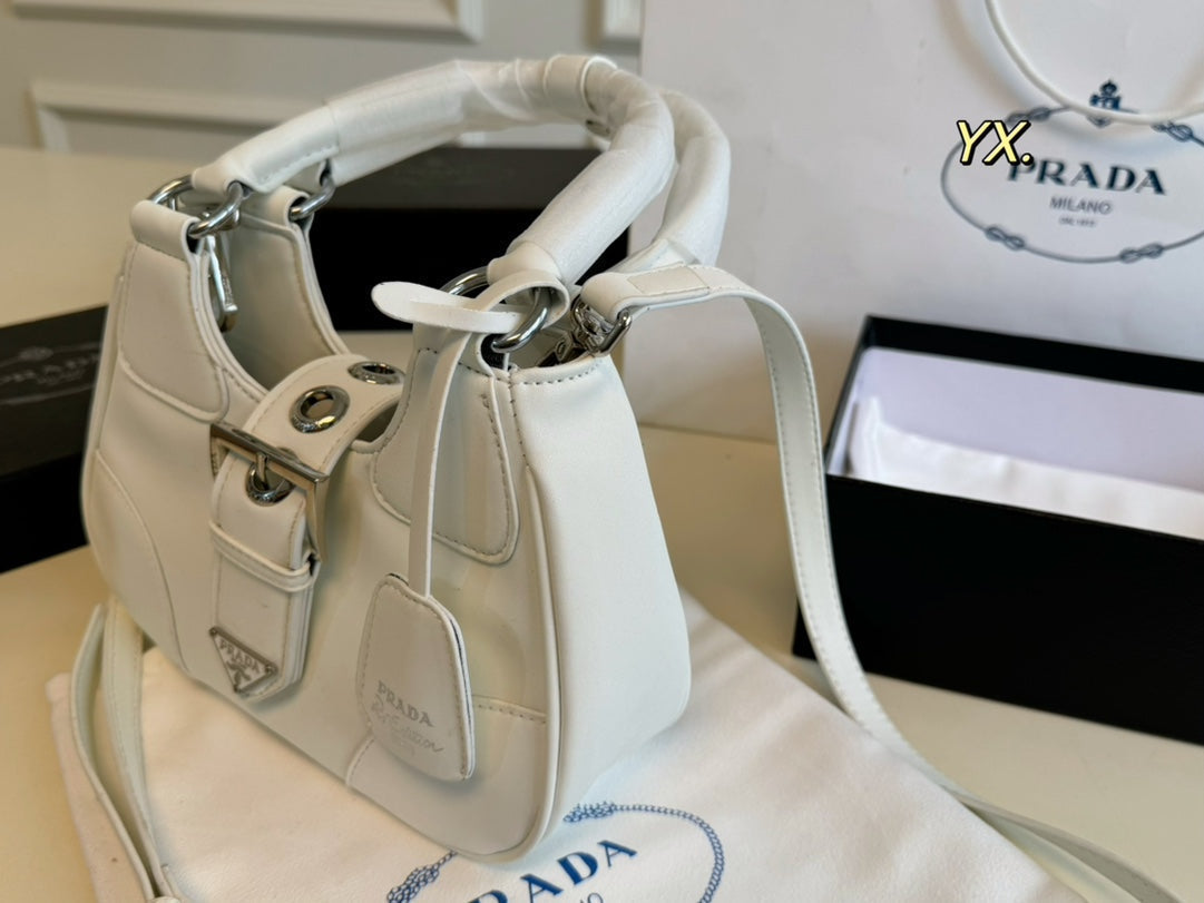 PRA 23 MOON PADDED BAG WHITE CALFSKIN WITH STRAP