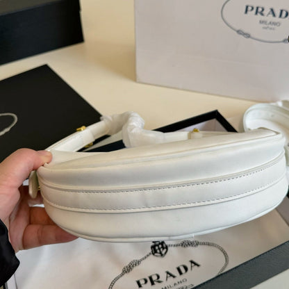 ARQUÉ SHOULDER BAG 23 IN WHITE NAPPA LEATHER GOLD HARDWARE