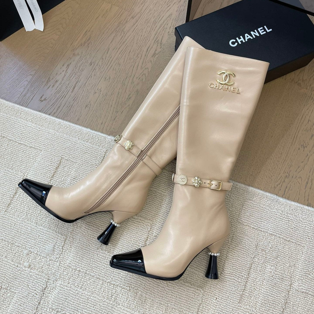KNEE HIGH BOOTS IN BEIGE MIX BLACK CALFSKIN