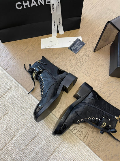 ALPHABET MARTIN BOOTS IN BLACK LAMBSKIN