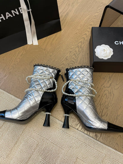 HIGH HEELS 8CM BOOTS IN SILVER MIX BLACK CALFSKIN WITH PEARL CHAIN