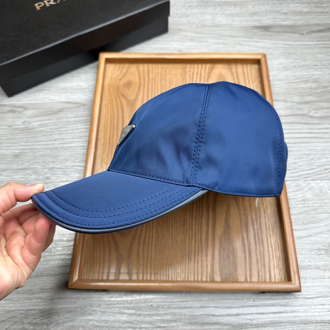 BASEBALL HAT IN NAVY BLUE RE-NYLON 214512