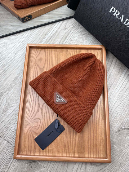 BEANIE HAT IN RED BROWN WOOL 332398