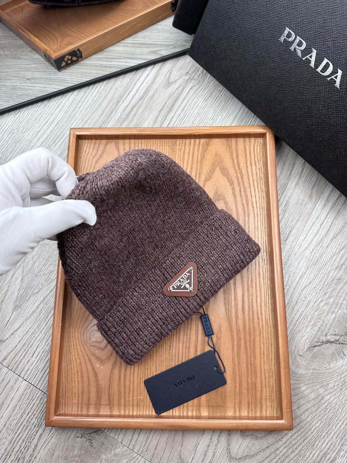 BEANIE HAT IN BRUNETTE BROWN WOOL 332399