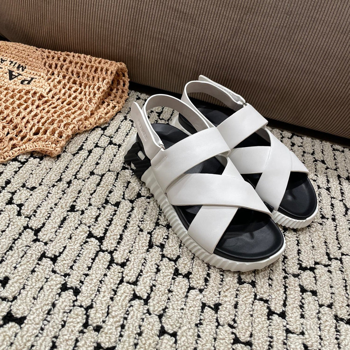 ELECTRIC SANDAL BLACK MIX CREAMY WHITE CALFSKIN