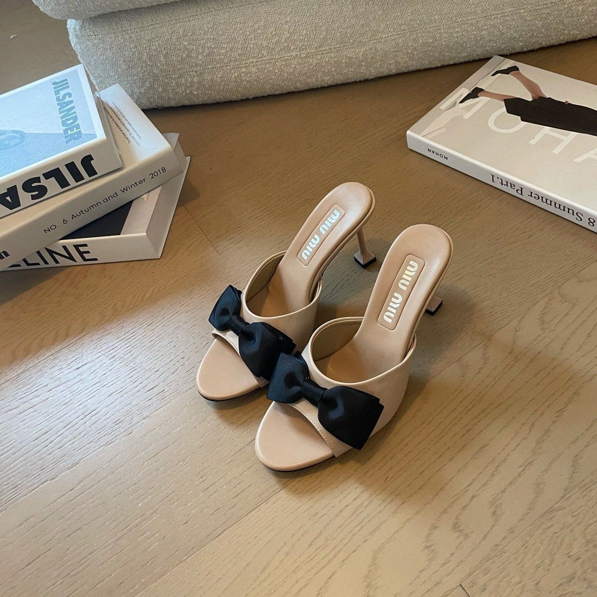 Nude Beige High - Heels With Black Bow Calfskin