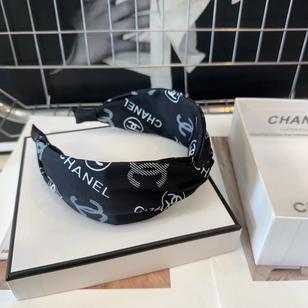 BLACK MONOGRAM FABRIC HAIRBAND 414446