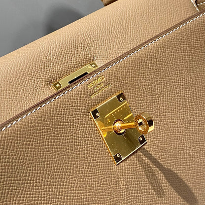 KELLY 32CM IN ETOUPE EPSOM CALFSKIN GOLD HARDWARE