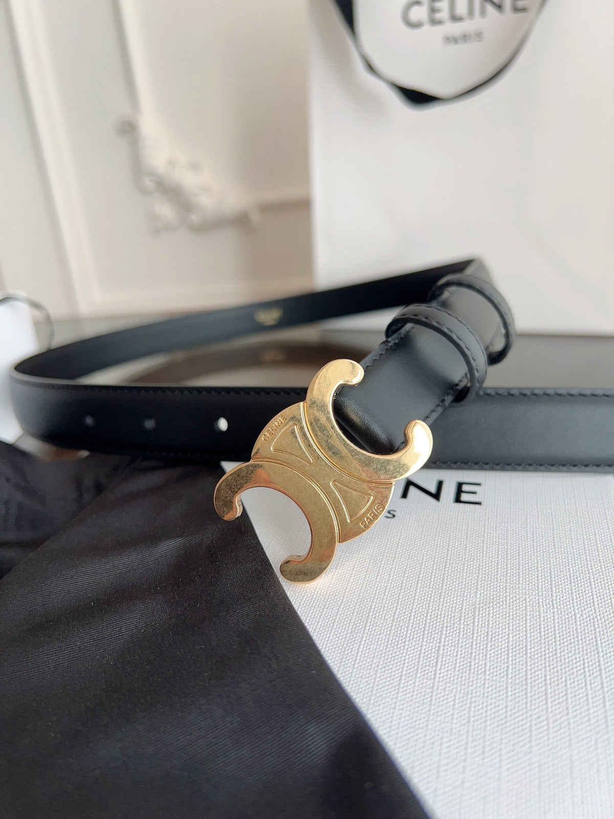 TRIOMPHE BELT 24MM IN BLACK CALFSKIN WITH GOLD BUCKLE