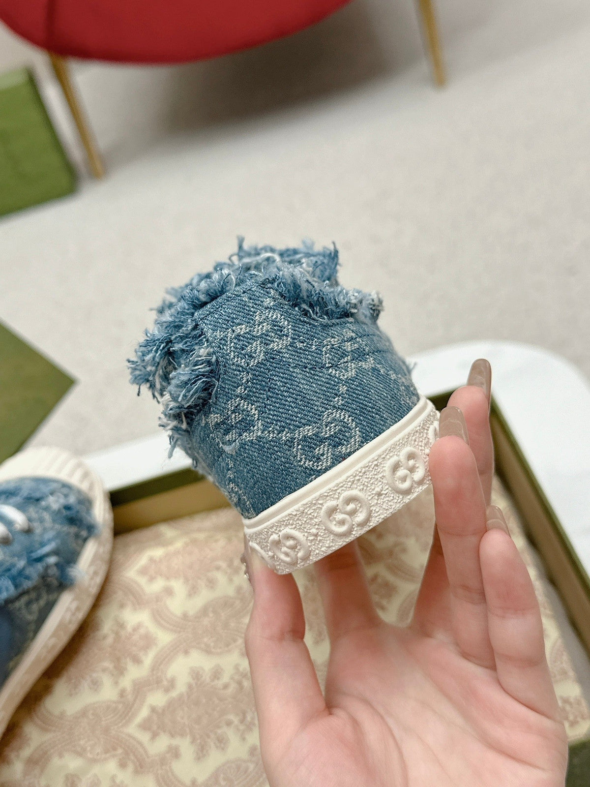 GG TRAINER SCALLOPED TOE BLUE DENIM