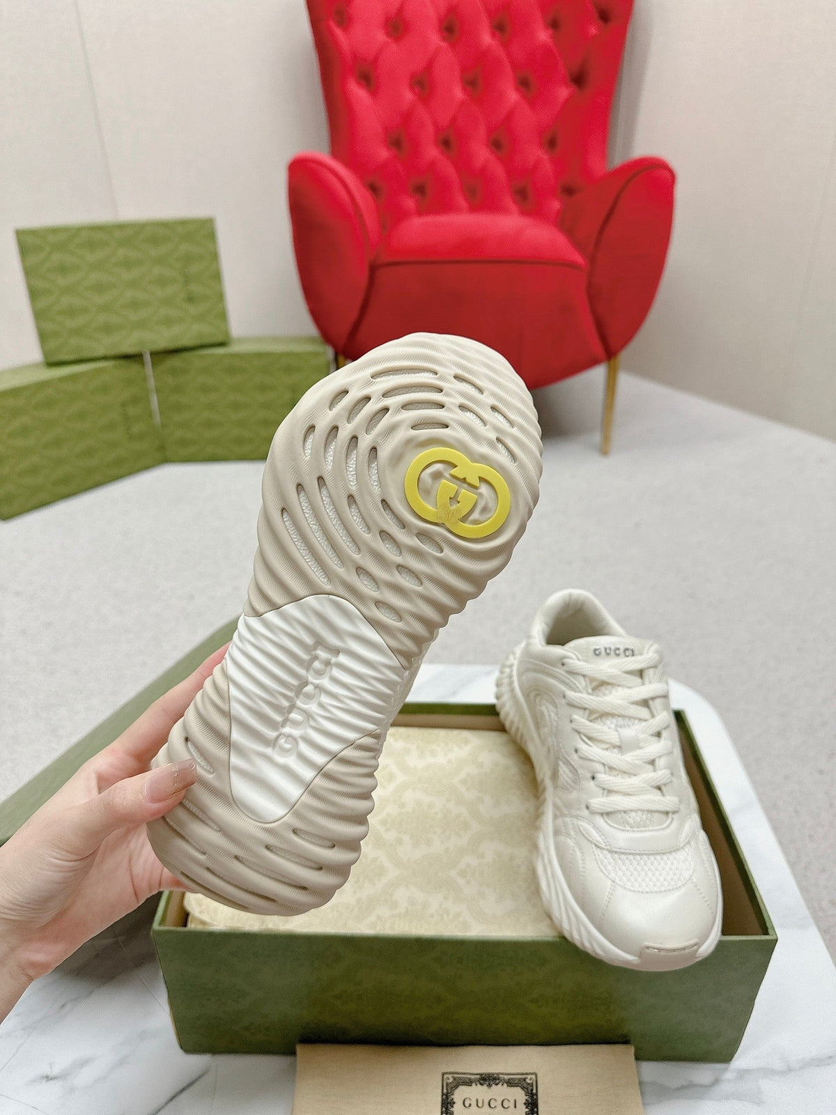 GG RIPPLE TRAINER WHITE LAMBSKIN