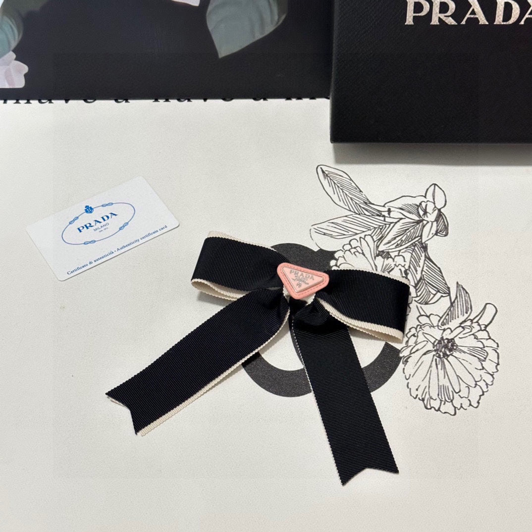BOW HAIR CLIP IN BLACK MIX BEIGE FABRIC 406108
