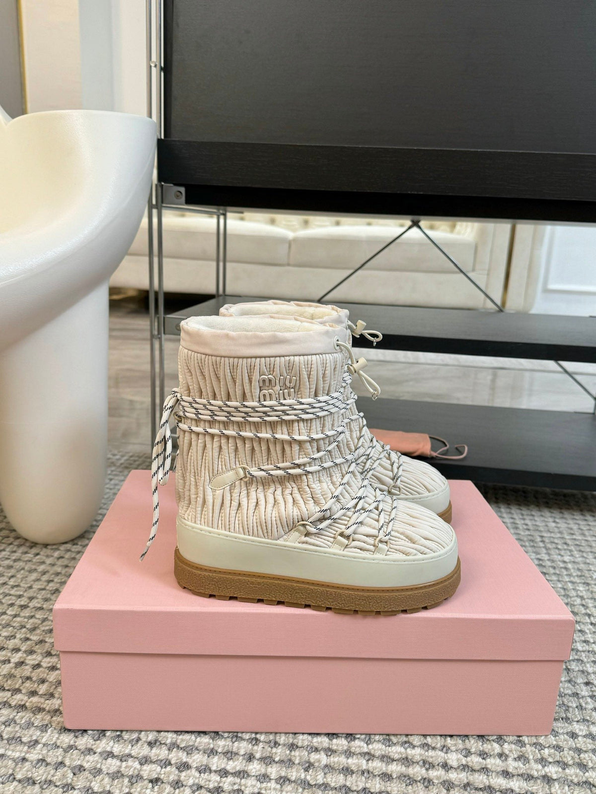 SNOW ANKLE BOOTS IN COSMIC LATTE WRINKLED NYLON