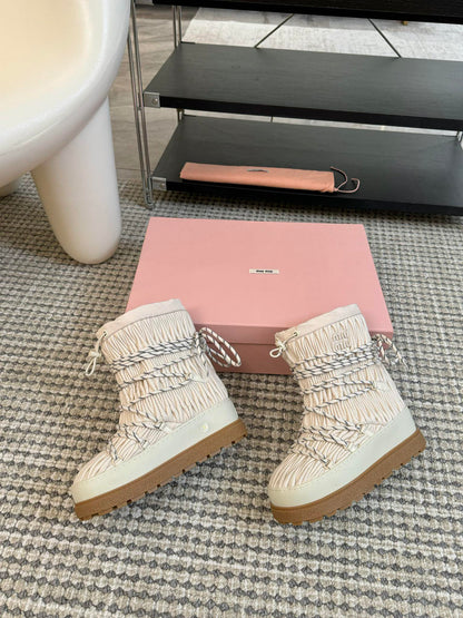 SNOW ANKLE BOOTS IN COSMIC LATTE WRINKLED NYLON
