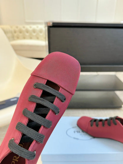 LACE-UP HIGH SHOES IN VERMILLION RED CANVAS