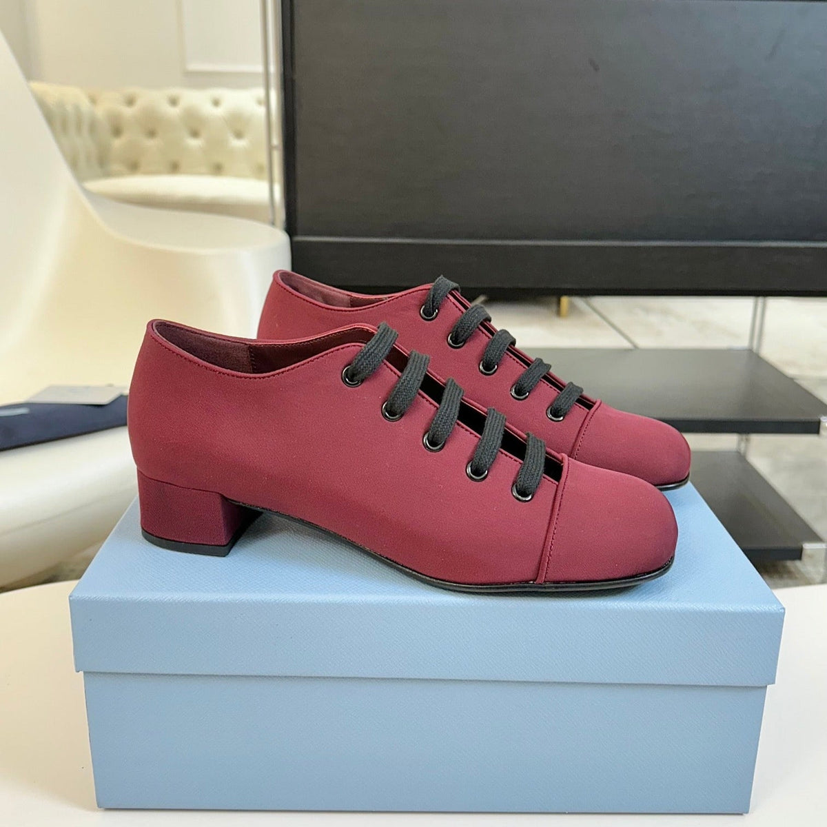 LACE-UP HIGH SHOES IN VERMILLION RED CANVAS
