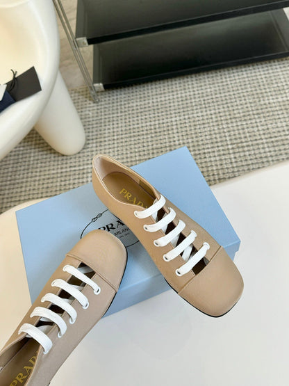 LACE-UP HIGH SHOES IN BEIGE CANVAS
