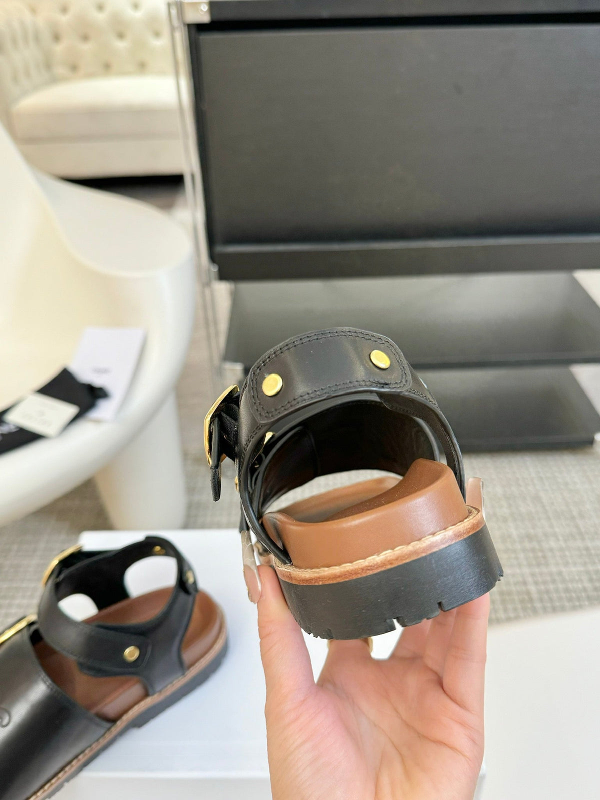 MINO SANDAL IN BLACK CALFSKIN