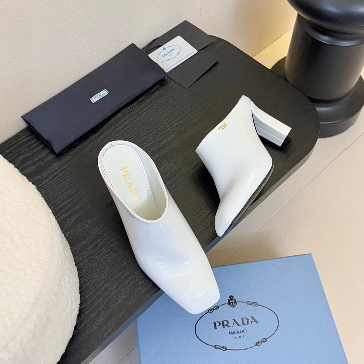 HIGH HEEL MULES WITH GOLD LETTERING LOGO IN WHITE GLOSSY CALFSKIN