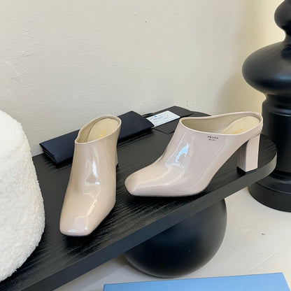 HIGH HEEL MULES WITH GOLD LETTERING LOGO IN BEIGE GLOSSY CALFSKIN