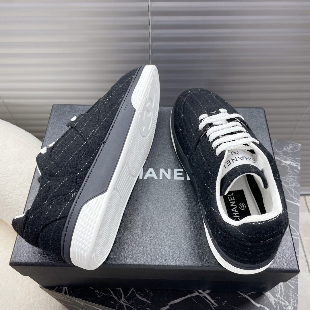 TRAINER SHOES IN BLACK WOOL FABRIC