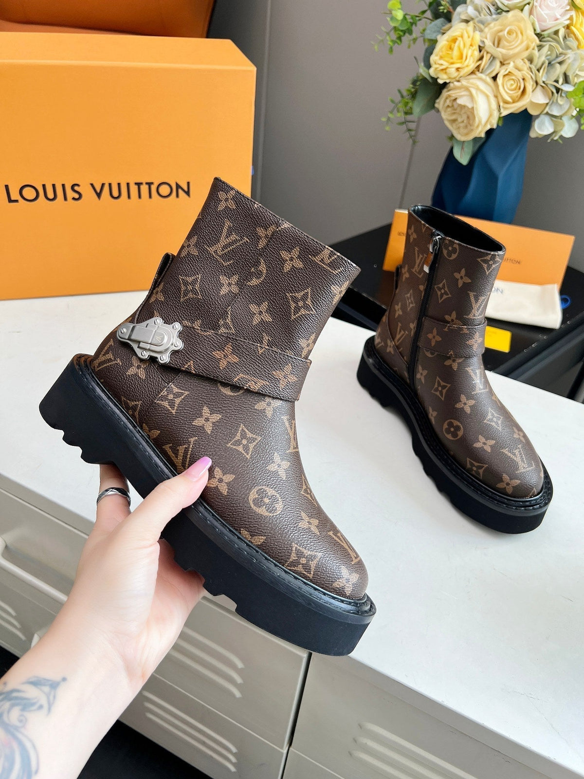 LV WOMEN'S BEAUBOURG ANKLE BOOT IN CACAO MONOGRAM CALFSKIN